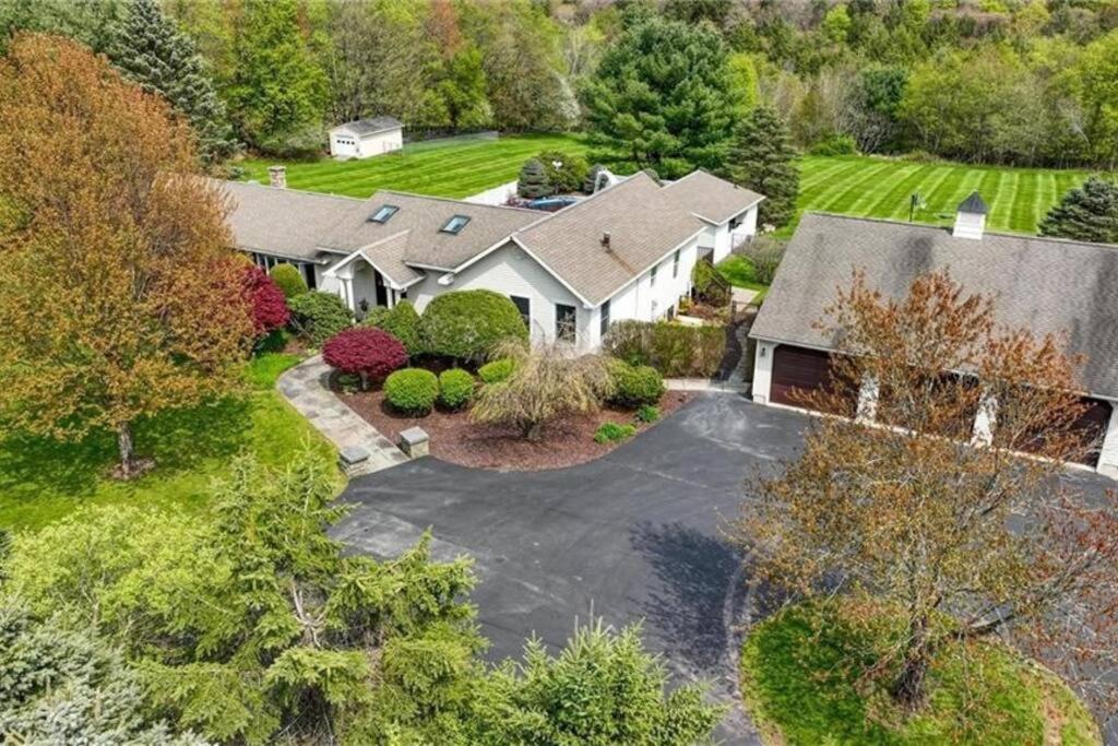 Escape To The Catskills Liberty Exterior photo